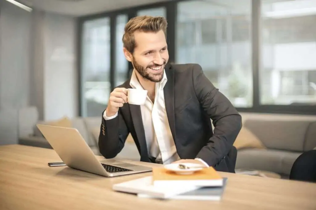 marketing digital, aumento de faturamento, aumento de vendas, estratégias de vendas, anúncios digitais, anúncios de sucesso, anúncios poderosos